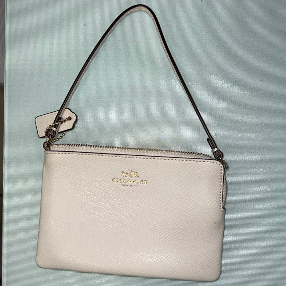 Wristlet on the go